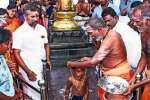 ஐயப்பன் கோயிலில் மாலையணிந்த பக்தர்கள்: விரதம் துவக்கம்