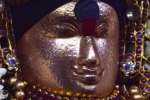 மேனி வியர்த்த சிக்கல் சிங்காரவேலவர்: பக்தர்கள் பரவசம்
