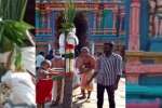 ஜம்புகேஸ்வரர் கோவிலில் சொக்கப்பனை முகூர்த்தக்கால்