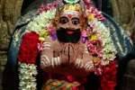 மயிலாடுதுறை குதம்பைச் சித்தருக்கு  விசாக நட்சத்திர சிறப்பு வழிபாடு