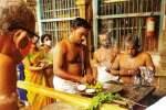 திருவட்டார் ஆதிகேசவ பெருமாள் கோயிலில் விளக்கணி மாட பூஜை