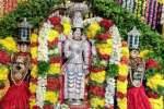 காரைக்கால் நித்ய கல்யாண பெருமாள் கோவிலில் வஜ்ராங்கி சேவை