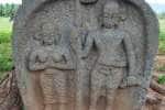 வளரி ஆயுதத்துடன் நடுகல் கண்டு பிடிப்பு