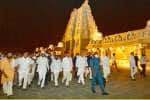 யதாத்ரியில் அமையும் பிரமாண்ட கோவிலுக்கு 1 கிலோ தங்கம் நன்கொடை வழங்கினார் சந்திரசேகர ராவ்