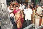 திருவண்ணாமலை மஹா தீபத்தை வழிபட்டார் துர்கா ஸ்டாலின்