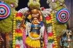 சிவகாசி பேச்சியம்மன் கோயிலில் முளைப்பாரி ஊர்வலம்