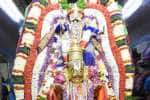 தங்க கருட வாகனத்தில் உலகளந்த பெருமாள் வீதி உலா