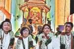 தங்க ரதத்தில் திருத்தணி முருகர் உலா: வடம் பிடித்த ஜப்பானியர்கள்