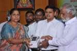 கோவில்களில் கட்டணம் செலுத்த மின்னணு கட்டண சீட்டு கருவிகள் வழங்கல்