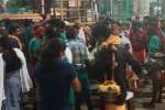 பழநியில் அமாவாசை முன்னிட்டு குவிந்த பக்தர்கள் : காத்திருந்து தரிசனம்