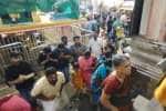 பழநியில் குவிந்த பக்தர்கள்