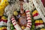 கவுமாரியம்மன் கோயிலில் உருண்டு கொடுக்கும் நேர்த்திக் கடன்: அதிகாலை மட்டுமே அனுமதி
