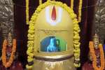 கோபத்துடன் நரசிம்மர் : தினமும் சந்தன அபிஷேகம்