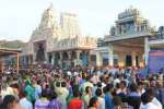 திருச்செந்தூரில் புதிய தரிசன நடைமுறை : பக்தர்கள் அவதி