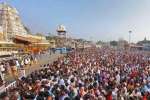 திருமலையில் குவிந்த பக்தர்கள் 10 மணி நேரம் காத்திருப்பு