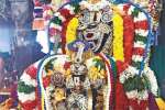 பெரியகுளம் வரதராஜப்பெருமாள் கோயிலில் யாக பூஜை