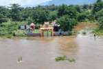 பவானி ஆற்றில் வெள்ளம் கோவிலை முழுவதும் தண்ணீர் சூழ்ந்தது
