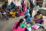 ராமேஸ்வரத்தில் ஓய்வறை இன்றி பக்தர்கள் அவதி