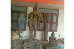சுவாமிமலை ஸ்தபதி வீட்டில் எட்டு சிலைகள் பறிமுதல்
