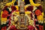நவராத்திரி நான்காம் நாள் : செல்வத்திற்கு அதிபதியான மஹாலட்சுமியை வழிபடுங்க