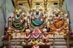 ஈச்சனாரி மகாலட்சுமி மந்திரில் விஜயதசமி வழிபாடு