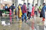 ராமேஸ்வரம் கோயிலில் மழை நீர் புகுந்தது : பக்தர்கள் வேதனை