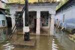பழமையான கோயில் வளாகத்தில் தேங்கும் மழை, கழிவு நீர்