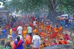 ஐப்பசி பவுர்ணமி: காளஹஸ்தி சிவன் கோயிலில் குவிந்த பக்தர்கள்