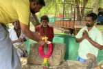 தினமலர் செய்தி எதிரொலி, தவ்வை சிற்பத்தை வழிபட்ட கிராமமக்கள்