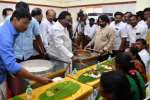 திருவண்ணாமலை அருணாசலேஸ்வரர் கோவிலில் அன்னதானம்