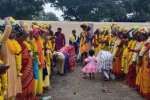 வனதுர்கையம்மனுக்கு இருமுடி எடுத்து சென்று பக்தர்கள் வழிபாடு