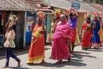 உத்ரகாளியம்மன் கோவில் விழா தீர்த்தக்குடம் எடுத்த பக்தர்கள்