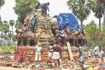 திருவச்சூர் மதுர காளியம்மன் கோவிலுக்கு புதுச்சேரியில் தயாராகும் பிரமாண்ட சிற்பங்கள்