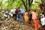 சித்ரா பவுர்ணமி; வெள்ளியங்கிரி மலையில் பல்லாயிரக்கணக்கான பக்தர்கள் தரிசனம்