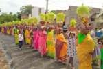 அரசாள வந்த அம்மன் கோயில் விழாவில் முளைப்பாரி ஊர்வலம்