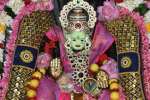 மகாலட்சுமி அலங்காரத்தில் சக்தி கருமாரி அம்மன் அருள்பாலிப்பு