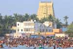தை அமாவாசை; ராமேஸ்வரம் அக்னி தீர்த்த கடலில் குவிந்த பக்தர்கள்.. முன்னோரை வழிபட்டனர்