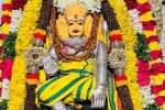 வியாழன் வழிபாடு; வெள்ளிக்கவசத்தில் பட்டமங்கலம் தட்சிணாமூர்த்தி அருள்பாலிப்பு