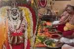 காட்டூர் மாரியம்மன் கோவில் திருவிழா; அம்மனுக்கு லட்சார்ச்சனை
