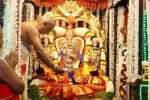 ஸ்ரீநிவாசா கோவிந்தா; ஸ்ரீதேவி பூதேவியுடன் மலையப்ப சுவாமி தெப்பத்தில் வலம்