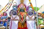 மடப்புரம் காளி கோயிலில் சேதமடைந்த சிலைகள்; பக்தர்கள் வேதனை.. அலட்சியம் காட்டும் அறநிலையத்துறை