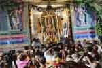 புதுச்சேரி வரதராஜபெருமாள் கோயிலில் சொர்க்கவாசல் திறப்பு