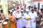 முளைகொட்டு திண்ணை கும்பாபிஷேக விழா ; சீர்வரிசையுடன் பங்கேற்ற முஸ்லிம்கள்