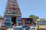 ஜெனகை மாரியம்மன் கோயில் முன் வாகன அணிவகுப்பு: பக்தர்கள் தவிப்பு