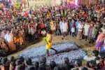 திரவுபதி அம்மன் கோவிலில் தீமிதி திருவிழா விமரிசை