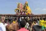 திருப்புவனத்தில் பச்சை பட்டு உடுத்தி வைகை ஆற்றில் இறங்கிய அழகர்!