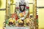 கோவில் கருவறைக்குள் மண்டை ஓடு வைத்து பூஜை; விசாரிக்க கோரிக்கை