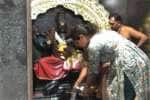 தென்னக காசி பைரவர் கோவிலில் பக்தர்களே பைரவருக்கும் பால் அபிஷேகம் செய்து வழிபாடு