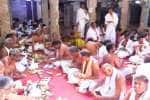 காளஹஸ்தி சிவன் கோயிலில் உண்டியல் காணிக்கை கணக்கிடும் பணி