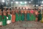 முருக பக்தர்கள் மாநாட்டிற்காக விரதம் இருந்து மாலை அணிந்த பக்தர்கள்